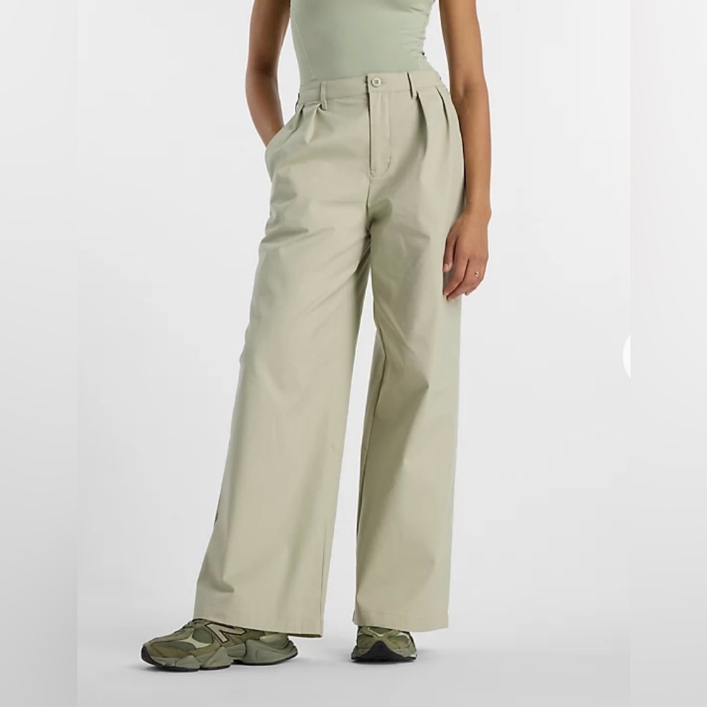NEW BALANCE WOMEN'S
BOYLSTON TWILL TROUSER olive Green Pants